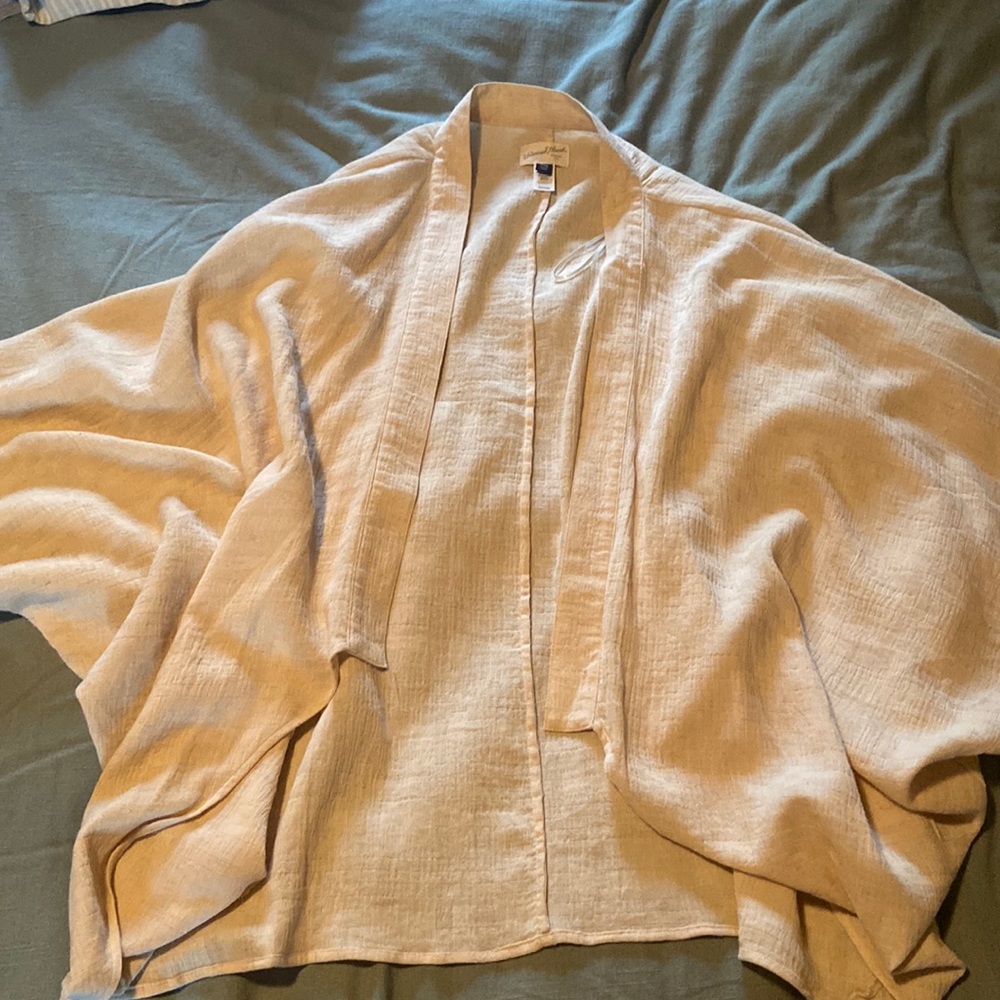 Universal threads cover up women’s OSF M